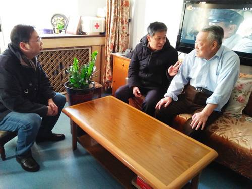http://news.imu.edu.cn/__local/2/7D/86/335D0F9BD23F6CEE0991BAE5E77_0EC81BAA_1E70B.jpg